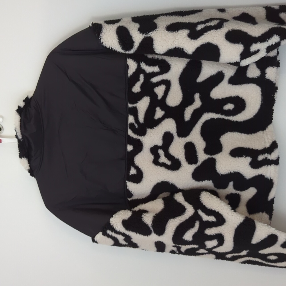 NWT Grayson Threads Cozy Faux Fur Pullover Sherpa Top Jr. Size XS - Picture 4 of 7